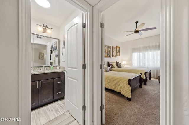 10101 W PINEAIRE Drive, Sun City, AZ 85351