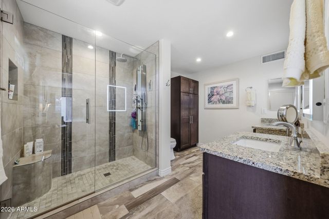 10101 W PINEAIRE Drive, Sun City, AZ 85351