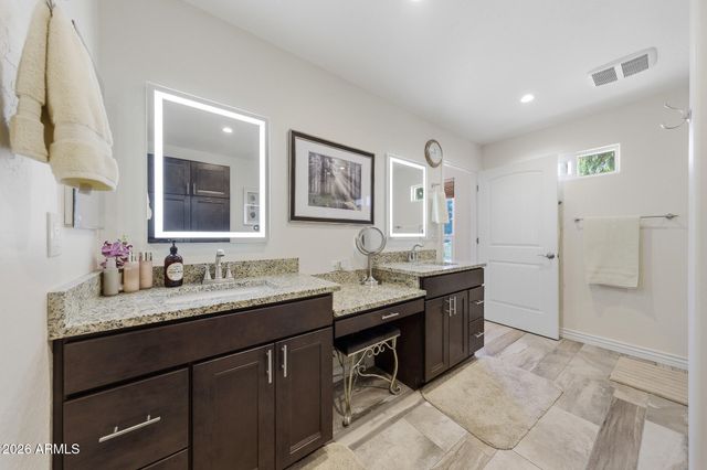 10101 W PINEAIRE Drive, Sun City, AZ 85351