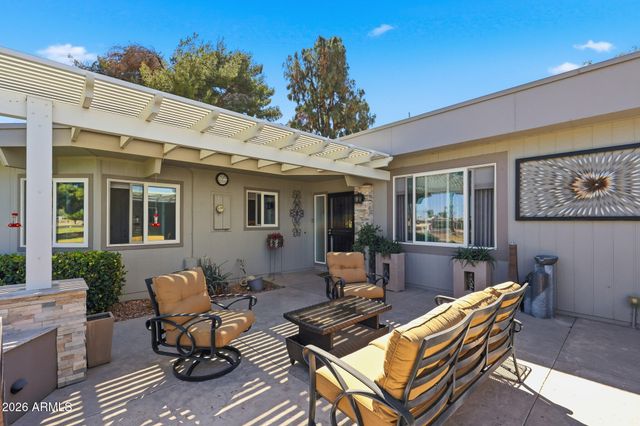 10101 W PINEAIRE Drive, Sun City, AZ 85351