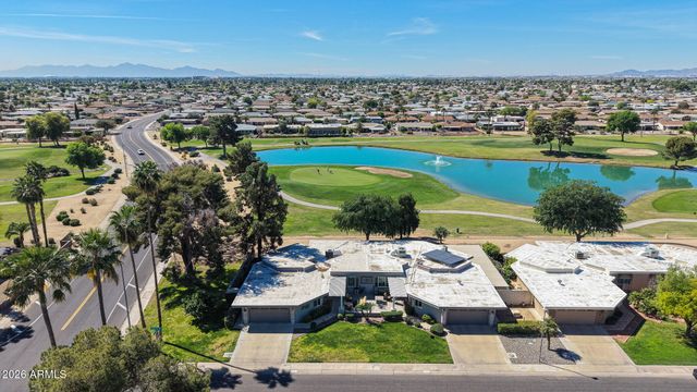 10101 W PINEAIRE Drive, Sun City, AZ 85351