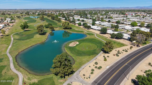 10101 W PINEAIRE Drive, Sun City, AZ 85351