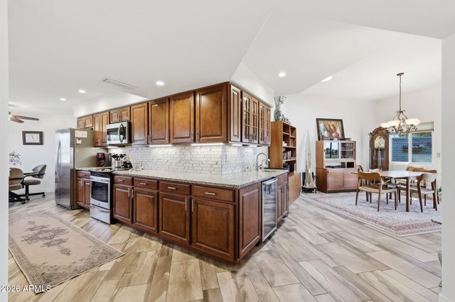 10101 W PINEAIRE Drive, Sun City, AZ 85351