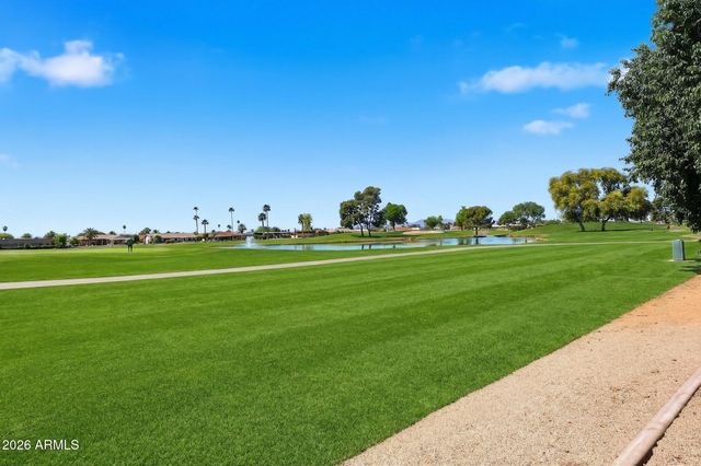 10101 W PINEAIRE Drive, Sun City, AZ 85351