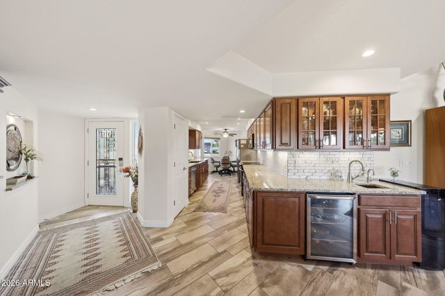 10101 W PINEAIRE Drive, Sun City, AZ 85351