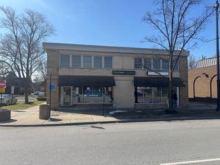 7003 North Avenue, Oak Park, IL 60302