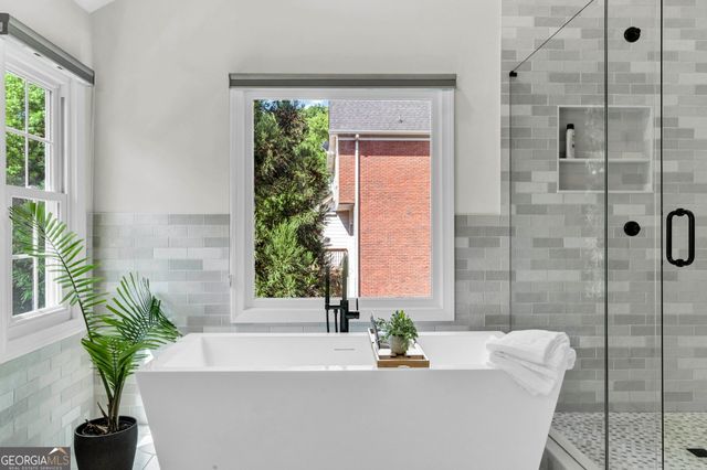 5555 Hampstead Way, Johns Creek, GA 30097