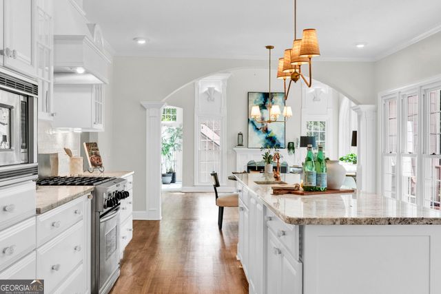 5555 Hampstead Way, Johns Creek, GA 30097