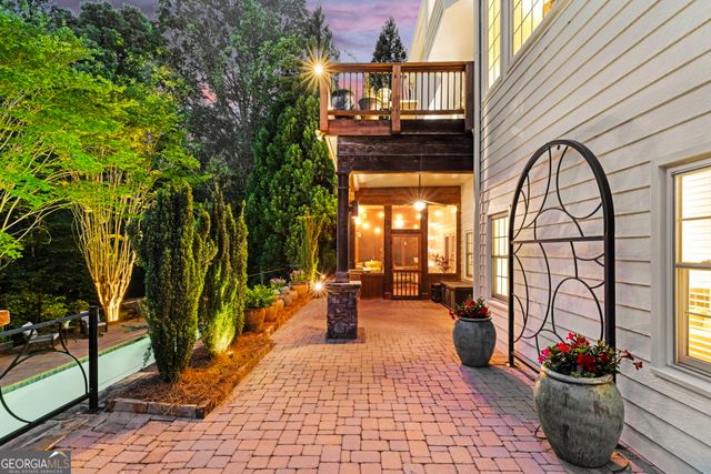 5555 Hampstead Way, Johns Creek, GA 30097