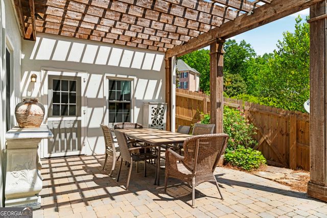 5555 Hampstead Way, Johns Creek, GA 30097