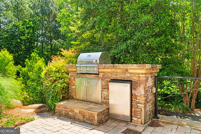 5555 Hampstead Way, Johns Creek, GA 30097