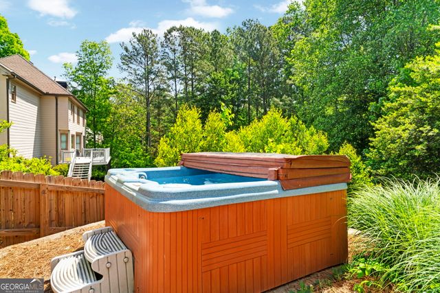 5555 Hampstead Way, Johns Creek, GA 30097