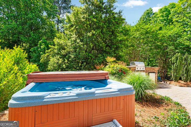 5555 Hampstead Way, Johns Creek, GA 30097