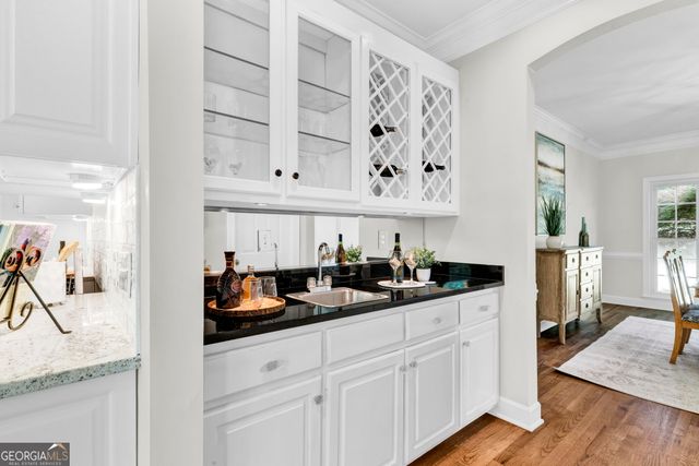 5555 Hampstead Way, Johns Creek, GA 30097