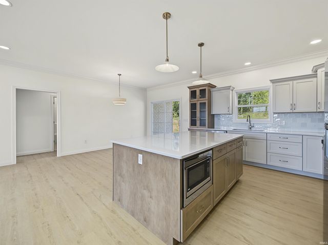 3575 Sand Drive, Newburgh, IN 47630