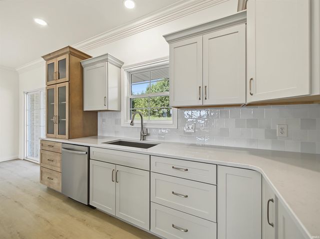 3575 Sand Drive, Newburgh, IN 47630