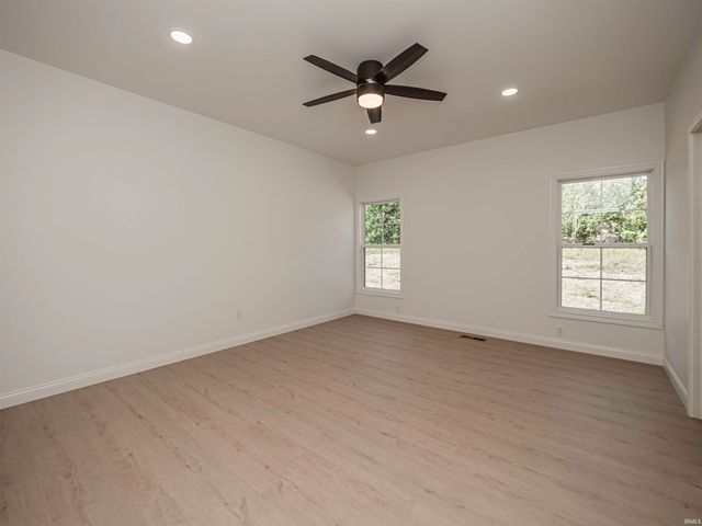 3575 Sand Drive, Newburgh, IN 47630