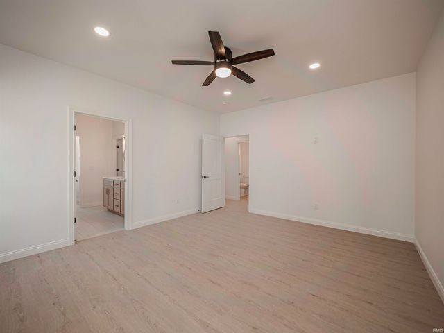 3575 Sand Drive, Newburgh, IN 47630