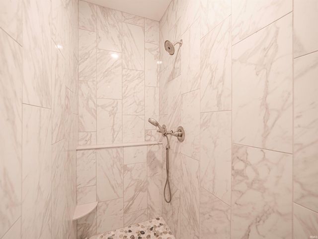 3575 Sand Drive, Newburgh, IN 47630