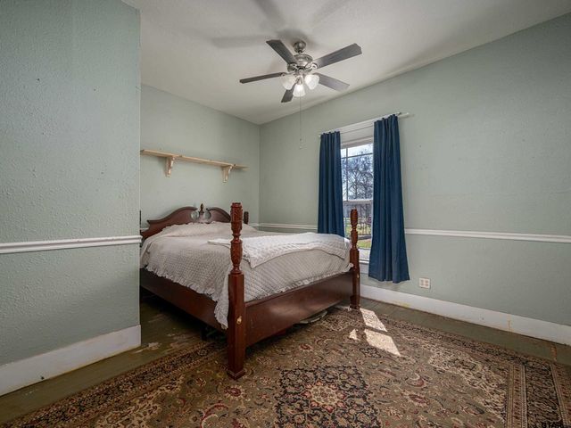 117 Starnes St., Winona, TX 75792