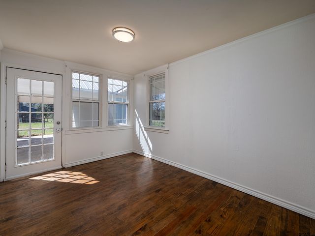 117 Starnes St., Winona, TX 75792