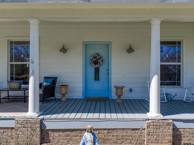 117 Starnes St., Winona, TX 75792