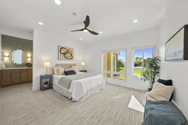 12122 Royal Birkdale Row 303, San Diego, CA 92128