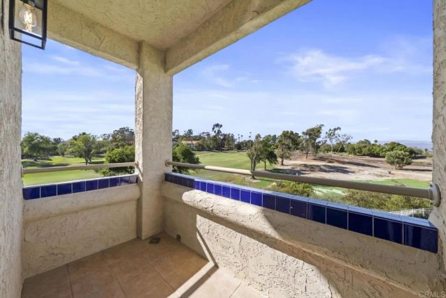 12122 Royal Birkdale Row 303, San Diego, CA 92128