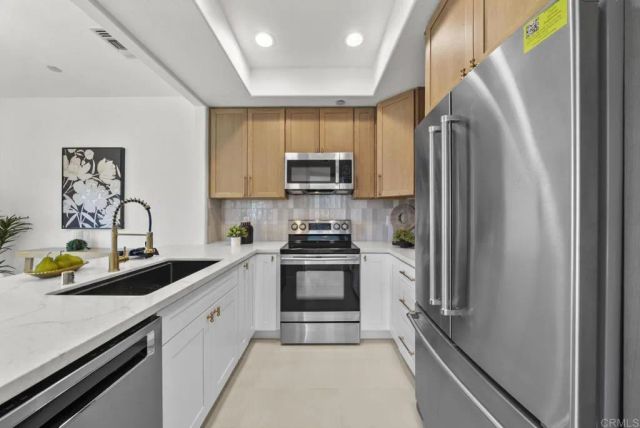12122 Royal Birkdale Row 303, San Diego, CA 92128