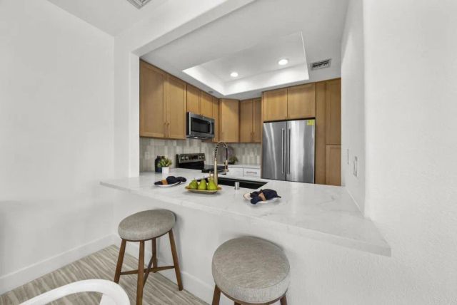 12122 Royal Birkdale Row 303, San Diego, CA 92128