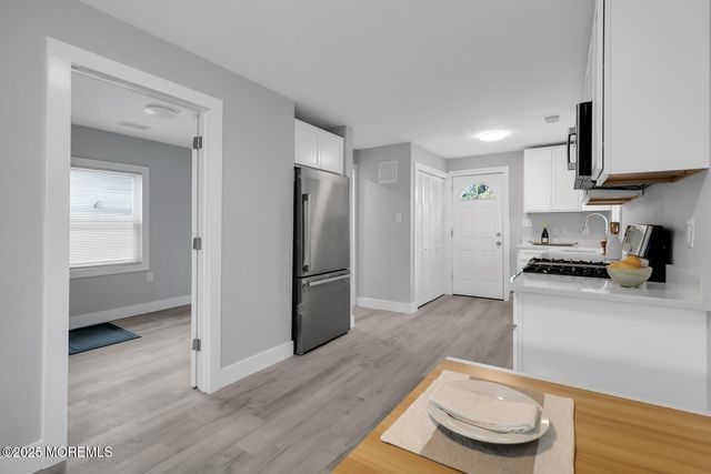 33 Grove Place, Keansburg, NJ 07734