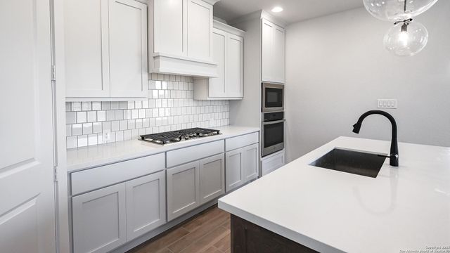 1914 Friedrich Way, New Braunfels, TX 78130