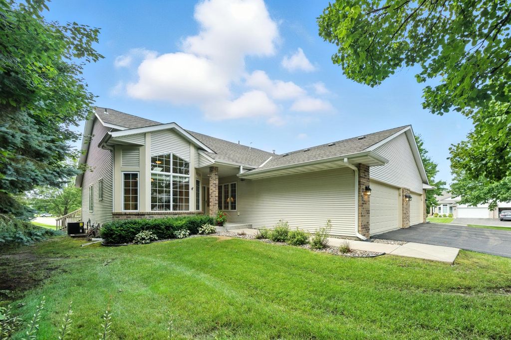 9200 E Belvedere Drive S, Eden Prairie, MN 55347