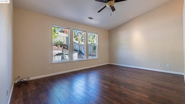 4705 Golden Bear Dr, Antioch, CA 94531