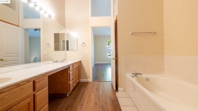 4705 Golden Bear Dr, Antioch, CA 94531