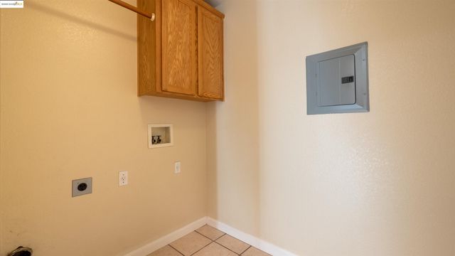 4705 Golden Bear Dr, Antioch, CA 94531