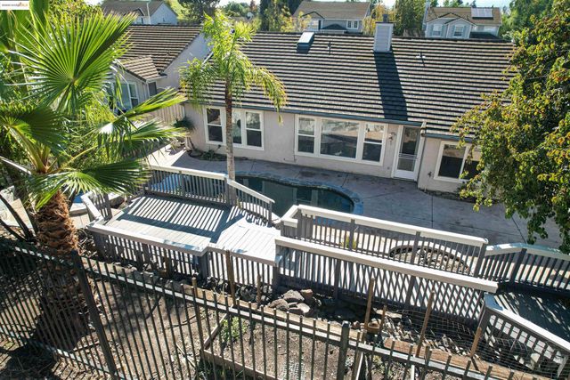 4705 Golden Bear Dr, Antioch, CA 94531