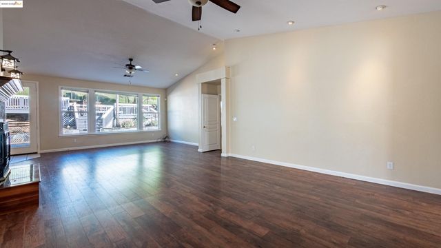 4705 Golden Bear Dr, Antioch, CA 94531