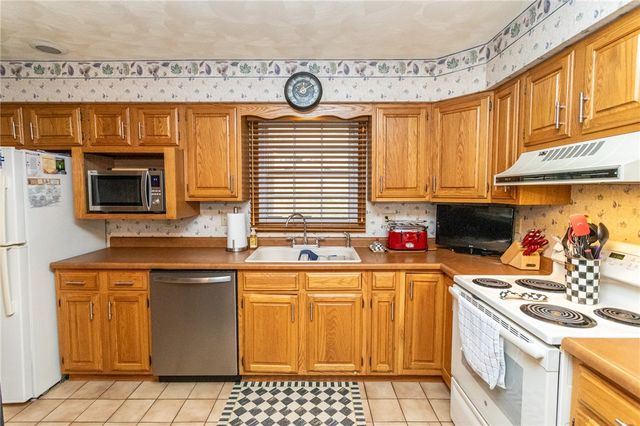 57 Russ St, South Union Twp, PA 15401