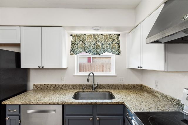 2238 BAFFIN BAY Dr, Corpus Christi, TX 78418