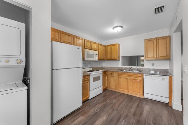 7951 Southgate Boulevard F9, North Lauderdale, FL 33068