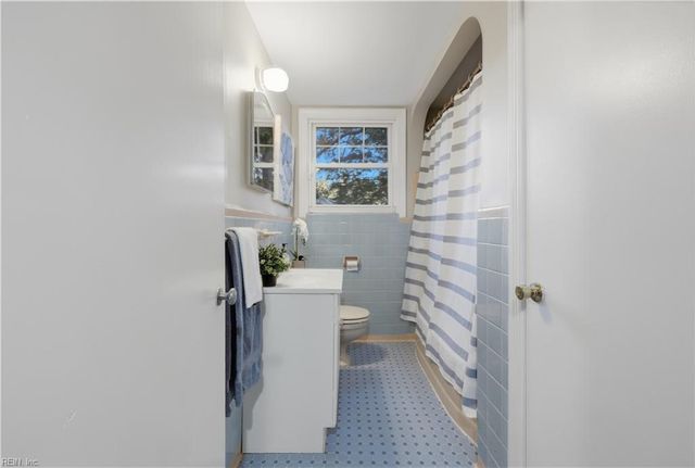 1041 Manchester AVE, Norfolk, VA 23508