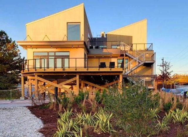 1041 Manchester AVE, Norfolk, VA 23508