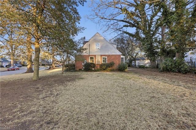 1041 Manchester AVE, Norfolk, VA 23508