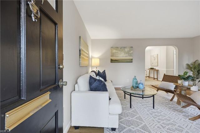 1041 Manchester AVE, Norfolk, VA 23508