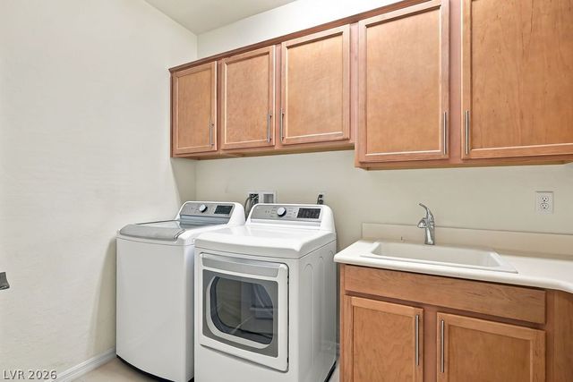 9945 Bristlecone Skye Avenue, Las Vegas, NV 89166