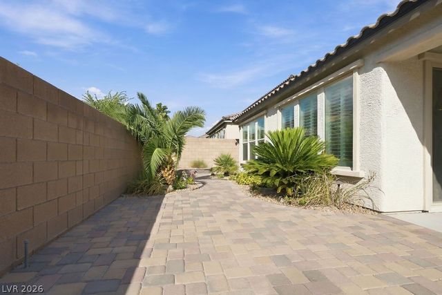9945 Bristlecone Skye Avenue, Las Vegas, NV 89166