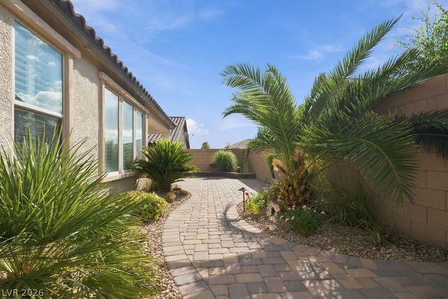 9945 Bristlecone Skye Avenue, Las Vegas, NV 89166