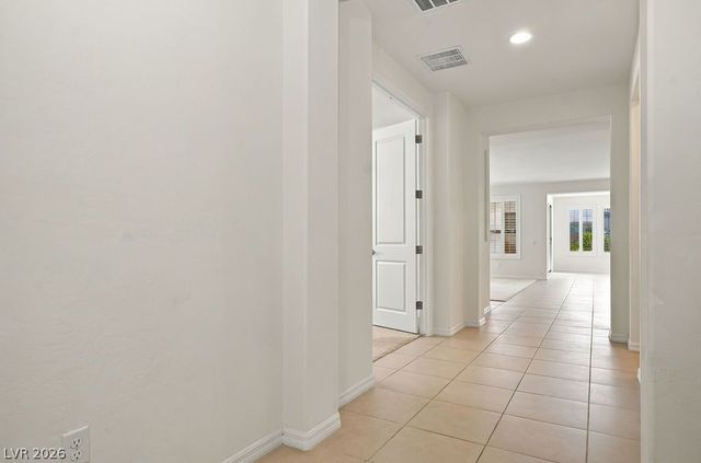 9945 Bristlecone Skye Avenue, Las Vegas, NV 89166