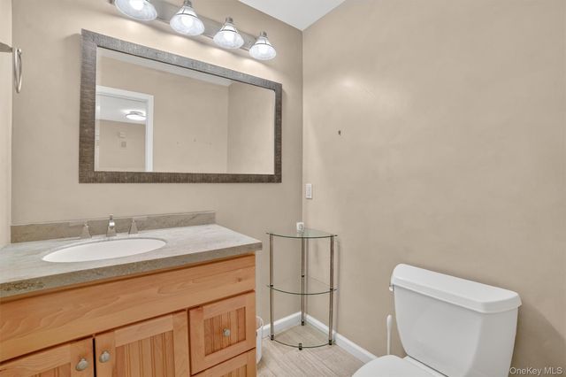 23 Berrybush Lane, Hastings-on-hudson, NY 10706